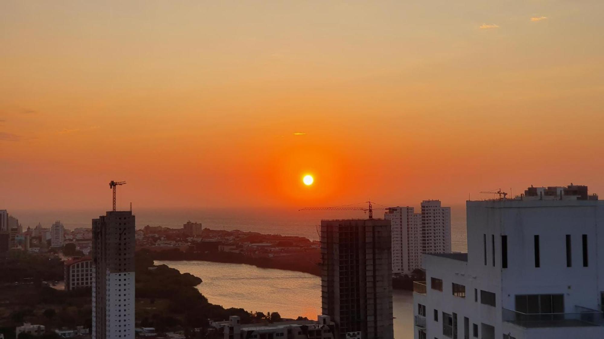 Acogedor Apto En Piso 22 Vista Al Mar Apartamento *